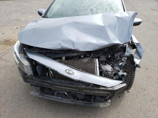 Photo 7 from auction – 2017 KIA FORTE LX with VIN 3KPFL4A76HE102541