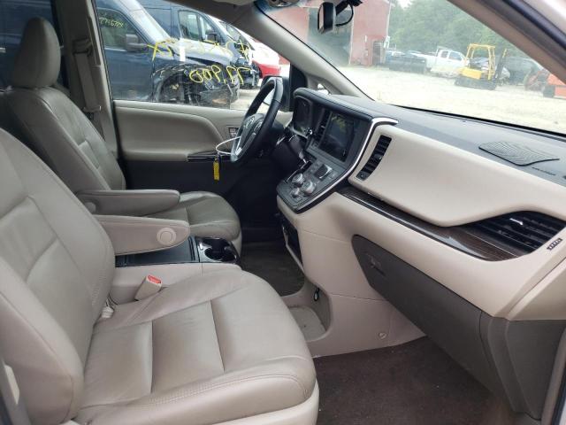 Photo 5 from auction – 2017 TOYOTA SIENNA XLE with VIN 5TDDZ3DC0HS161700