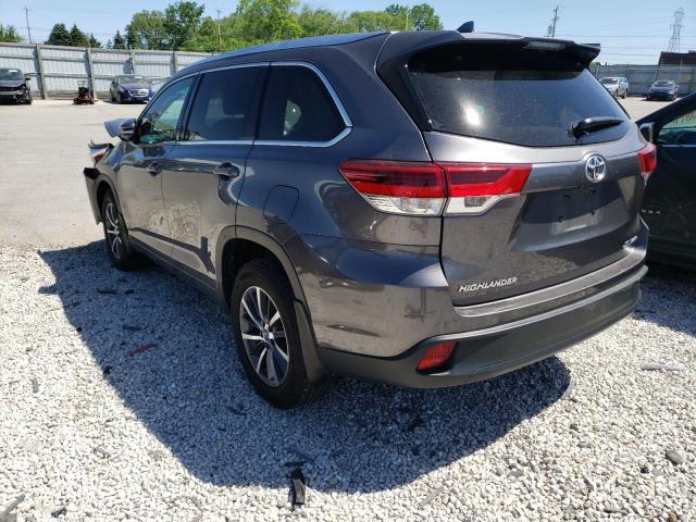 Photo 3 from auction – 2017 TOYOTA HIGHLANDER with VIN 5TDJZRFH8HS440407