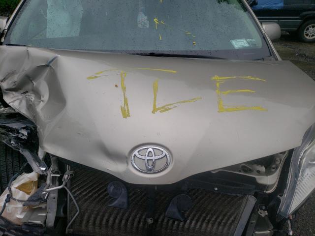 Photo 7 from auction – 2015 TOYOTA SIENNA LE with VIN 5TDKK3DC3FS547682