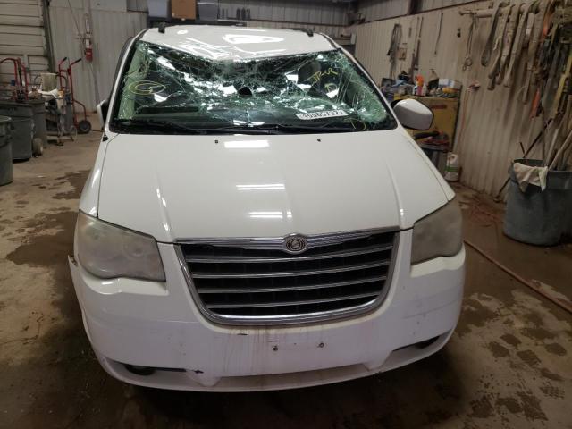 Photo 9 from auction – 2008 CHRYSLER TOWN & COU with VIN 2A8HR54P58R761775