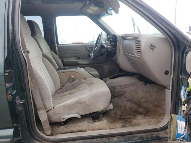 Photo 5 from auction – 2002 CHEVROLET BLAZER with VIN 1GNCS13W22K164183