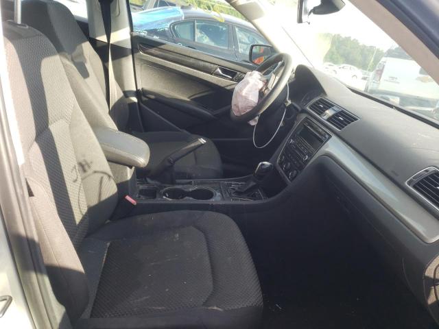 Photo 5 from auction – 2013 VOLKSWAGEN PASSAT S with VIN 1VWAP7A31DC017702