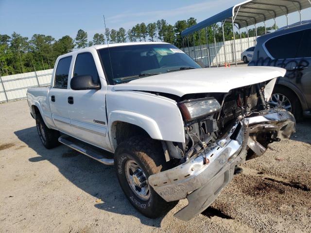 CHEVROLET SILVERADO 2003 with VIN 1GCHC23UX3F152132 - Photo from auction