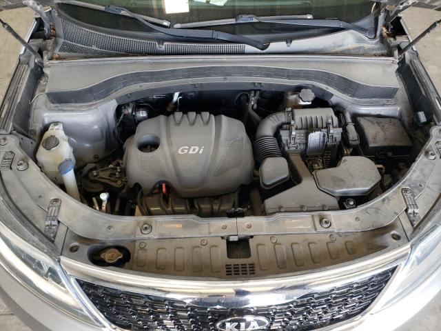 Photo 7 from auction – 2015 KIA SORENTO LX with VIN 5XYKTCA65FG652684