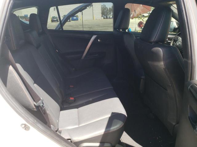 Photo 6 from auction – 2018 TOYOTA RAV4 SE with VIN JTMNFREV3JJ153626