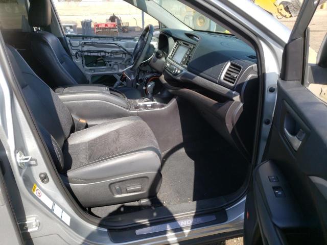 Photo 5 from auction – 2019 TOYOTA HIGHLANDER with VIN 5TDDGRFH0KS053120