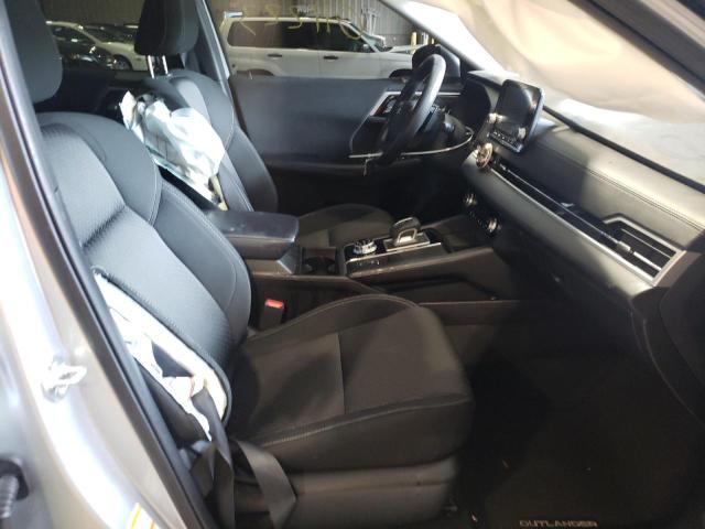 Photo 5 from auction – 2022 MITSUBISHI OUTLANDER with VIN JA4J4TA88NZ044985