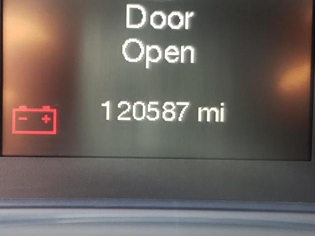 Photo 8 from auction – 2015 CHRYSLER 200 LIMITE with VIN 1C3CCCAB3FN759389