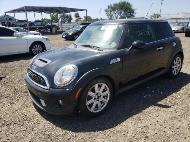 Photo 2 from auction – 2011 MINI COOPER S with VIN WMWSV3C52BTY13342