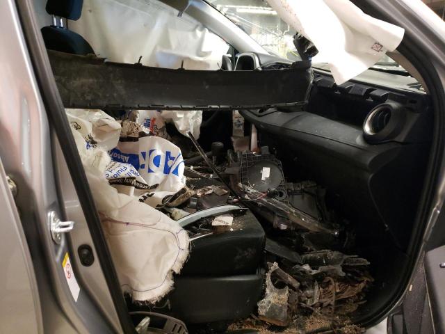 Photo 5 from auction – 2017 TOYOTA RAV4 LE with VIN 2T3BFREV7HW559522