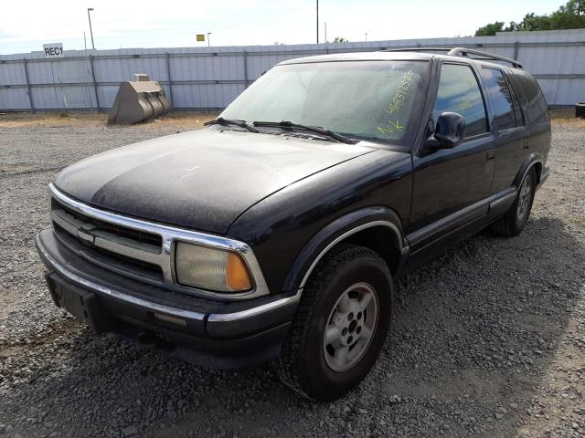 Photo 2 from auction – 1997 CHEVROLET BLAZER with VIN 1GNDT13W4V2231467