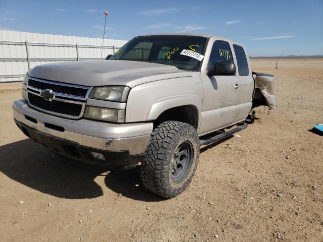 Photo 2 from auction – 2006 CHEVROLET SILVERADO with VIN 1GCEC19T76Z118972