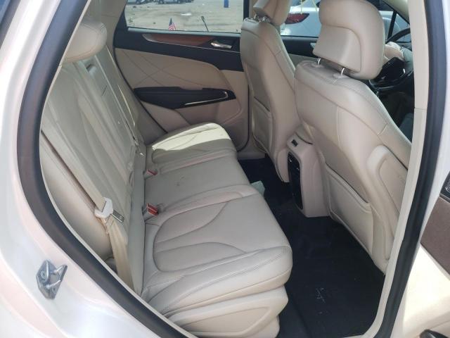 Photo 6 from auction – 2017 LINCOLN MKC SELECT with VIN 5LMCJ2D92HUL55599