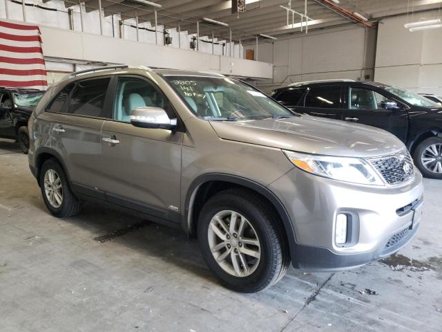 KIA SORENTO LX 2015 with VIN 5XYKTCA65FG652684 - Photo from auction