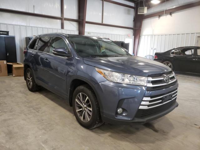 TOYOTA HIGHLANDER 2017 with VIN 5TDJZRFH2HS474827 - Photo from auction