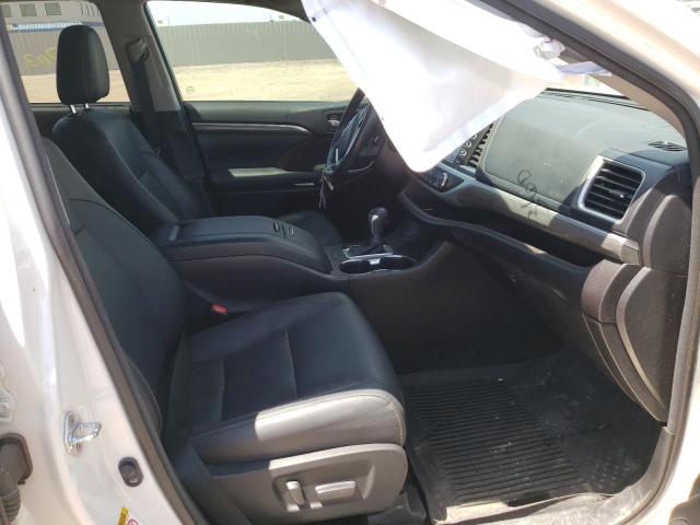 Photo 5 from auction – 2018 TOYOTA HIGHLANDER with VIN 5TDDZRFH6JS884713