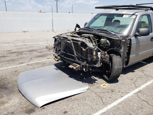 Photo 9 from auction – 2000 CHEVROLET SILVERADO with VIN 1GCEC14T2YE261488