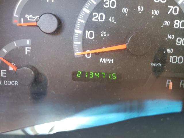 Photo 8 from auction – 2002 FORD F150 with VIN 1FTRX18W32NB02027