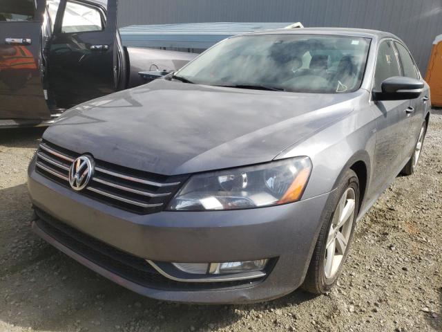 Photo 2 from auction – 2015 VOLKSWAGEN PASSAT S with VIN 1VWAT7A32FC120965