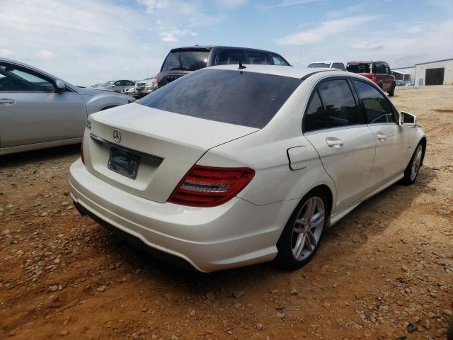 Photo 4 from auction – 2012 MERCEDES-BENZ C 250 with VIN WDDGF4HB1CA640118