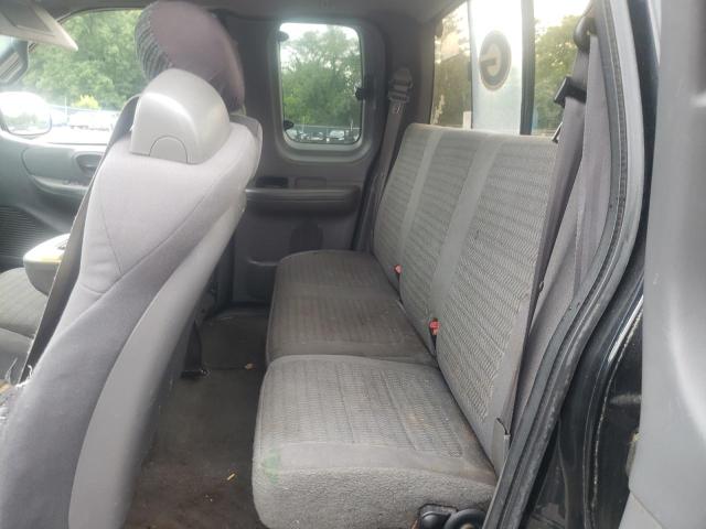 Photo 6 from auction – 2002 FORD F150 with VIN 1FTRX18W82NA84978