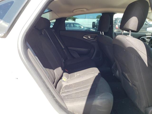 Photo 6 from auction – 2015 CHRYSLER 200 LIMITE with VIN 1C3CCCABXFN744419