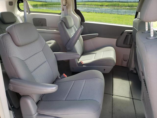 Photo 6 from auction – 2010 CHRYSLER TOWN & COU with VIN 2A4RR5D15AR212374