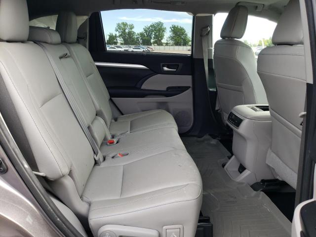 Photo 6 from auction – 2016 TOYOTA HIGHLANDER with VIN 5TDKKRFH9GS504204