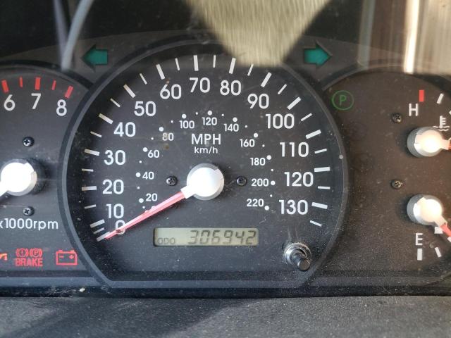 Photo 8 from auction – 2004 KIA SORENTO EX with VIN KNDJC733845301442