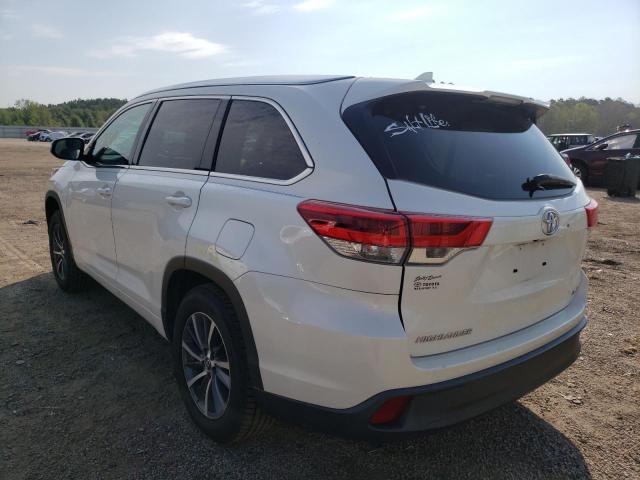 Photo 3 from auction – 2017 TOYOTA HIGHLANDER with VIN 5TDKZRFH2HS513145