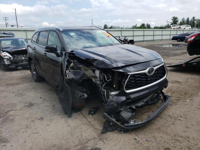 TOYOTA HIGHLANDER 2021 with VIN 5TDGZRBH1MS117486 - Photo from auction
