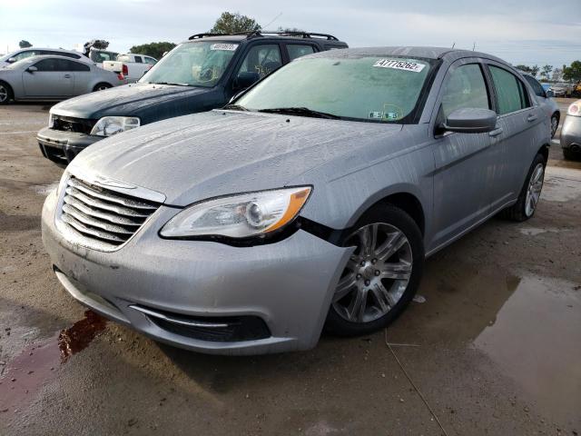 Photo 2 from auction – 2013 CHRYSLER 200 LX with VIN 1C3CCBAB1DN648055
