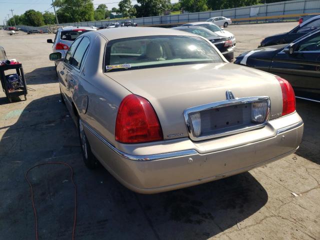 Photo 3 from auction – 2004 LINCOLN TOWN CAR U with VIN 1LNHM83W74Y666071