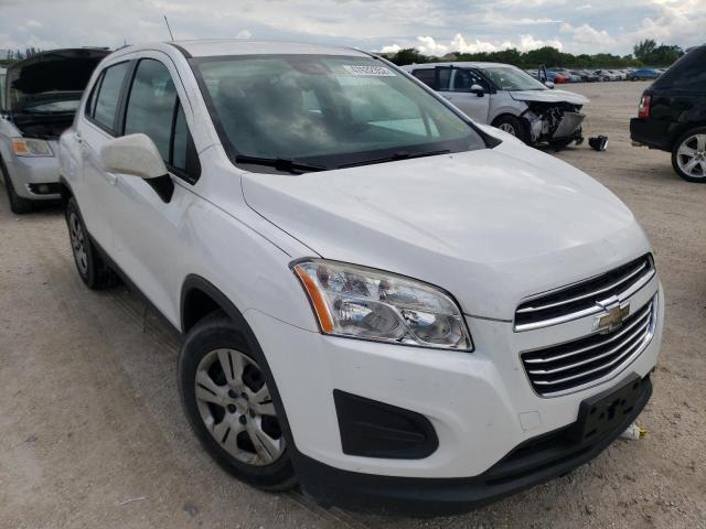 CHEVROLET TRAX LS 2015 with VIN 3GNCJKSB7FL225359 - Photo from auction
