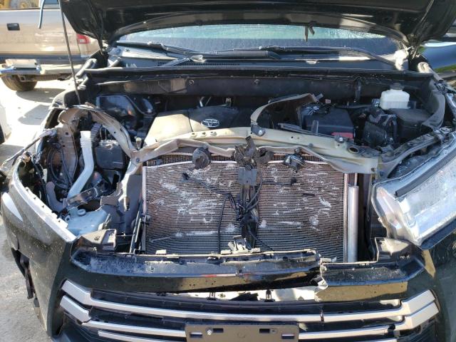 Photo 7 from auction – 2018 TOYOTA HIGHLANDER with VIN 5TDJZRFH0JS844145