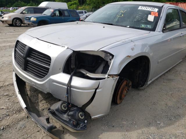 Photo 9 from auction – 2005 DODGE MAGNUM SXT with VIN 2D4FV48V85H680125