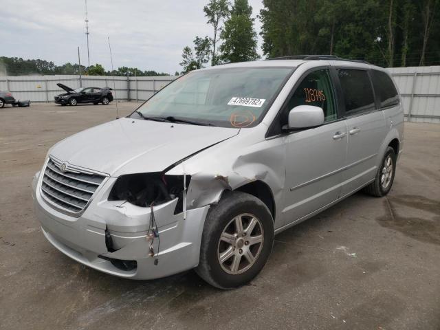 Photo 2 from auction – 2010 CHRYSLER TOWN & COU with VIN 2A4RR5D17AR235509
