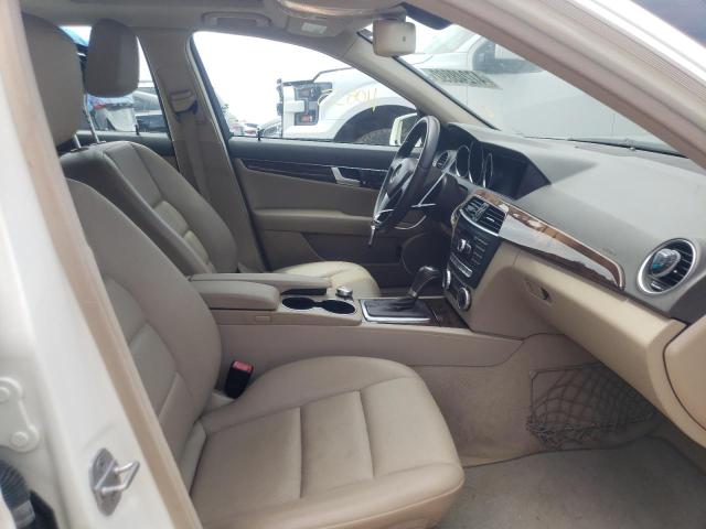Photo 5 from auction – 2012 MERCEDES-BENZ C 300 4MAT with VIN WDDGF8BB7CR192016