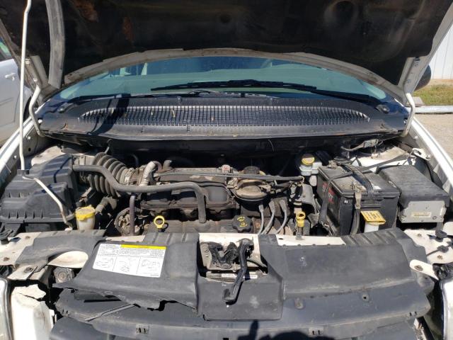 Photo 7 from auction – 2005 CHRYSLER TOWN & COU with VIN 2C4GP54L05R296758