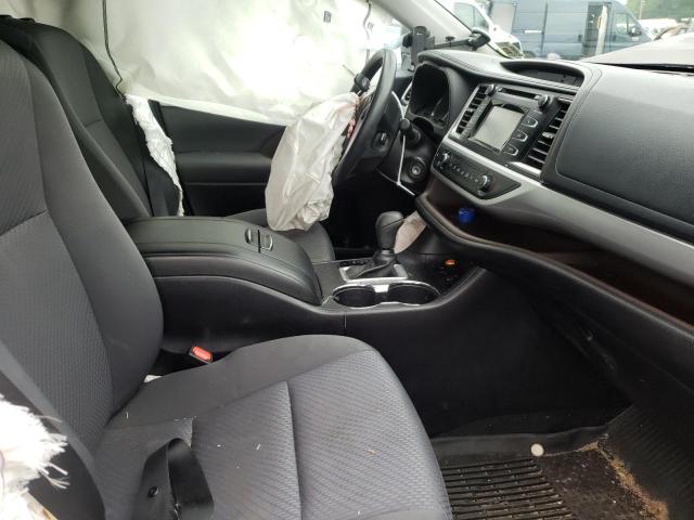 Photo 5 from auction – 2017 TOYOTA HIGHLANDER with VIN 5TDBZRFH6HS409970