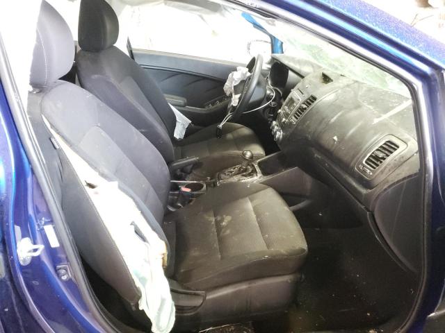 Photo 5 from auction – 2017 KIA FORTE LX with VIN 3KPFK4A74HE153992