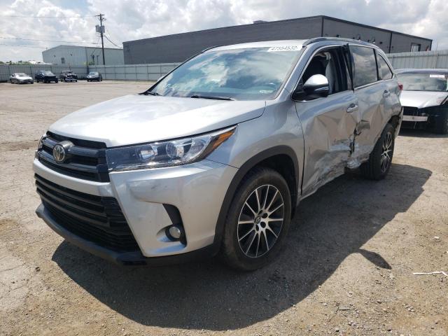 Photo 2 from auction – 2017 TOYOTA HIGHLANDER with VIN 5TDJZRFH7HS509457