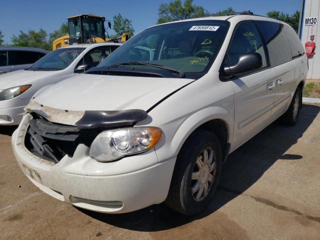 Photo 2 from auction – 2005 CHRYSLER TOWN & COU with VIN 2C4GP54L05R296758