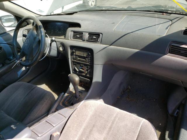 Photo 9 from auction – 2000 TOYOTA CAMRY CE with VIN JT2BG22KXY0381875