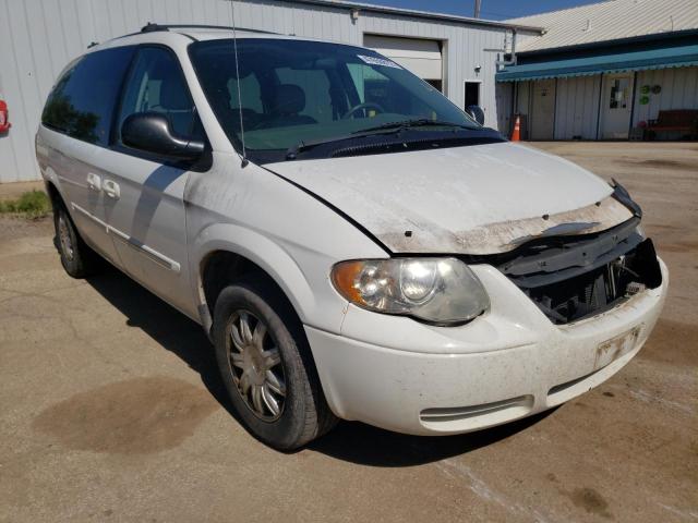 CHRYSLER TOWN & COU 2005 with VIN 2C4GP54L05R296758 - Photo from auction