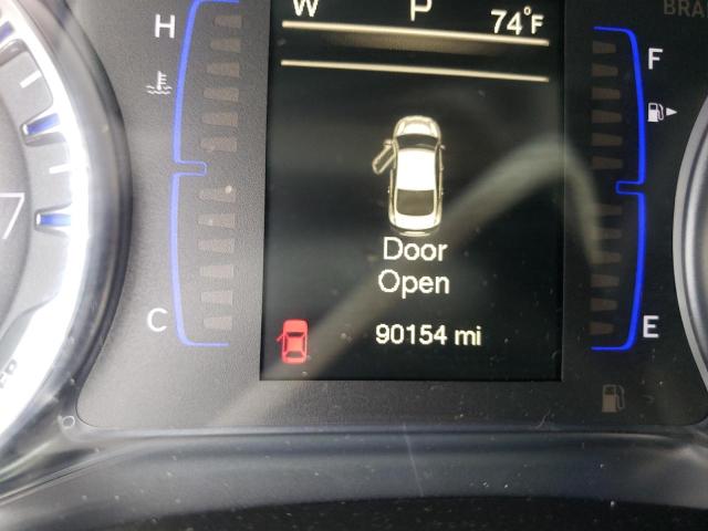 Photo 8 from auction – 2016 CHRYSLER 200 LIMITE with VIN 1C3CCCAB9GN165262