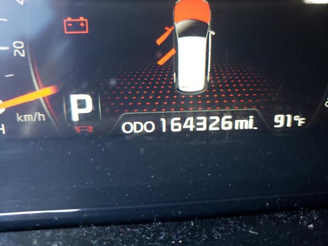 Photo 8 from auction – 2015 KIA SORENTO SX with VIN 5XYKWDA73FG566005