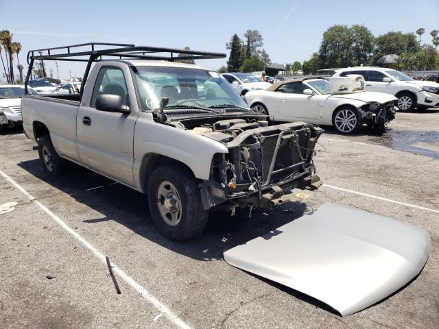 CHEVROLET SILVERADO 2000 with VIN 1GCEC14T2YE261488 - Photo from auction