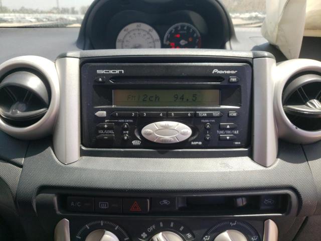 Photo 9 from auction – 2005 TOYOTA SCION XA with VIN JTKKT624450089171